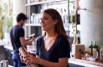 Capacitación del personal de bartenders por 786-Bartend en Miami