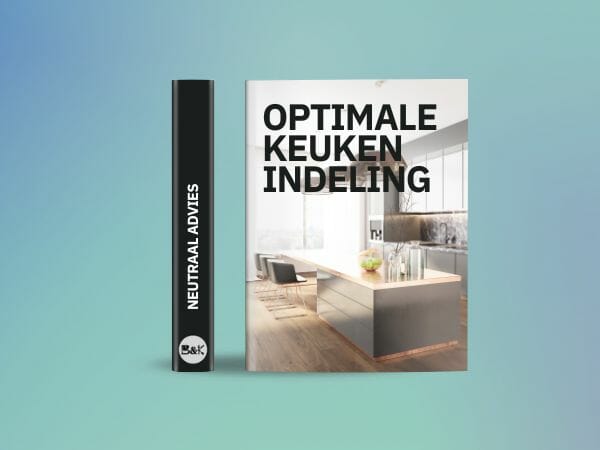 Ein Buch mit dem Titel "Optimal Kitchen Layout" mit einem Küchendesign auf dem Cover steht neben einem schwarzen Notizbuch mit der Aufschrift "Neutral Advice" vor einem blau-grünen Hintergrund, der an eine einladende Auslage in Küchengeschäften erinnert.
