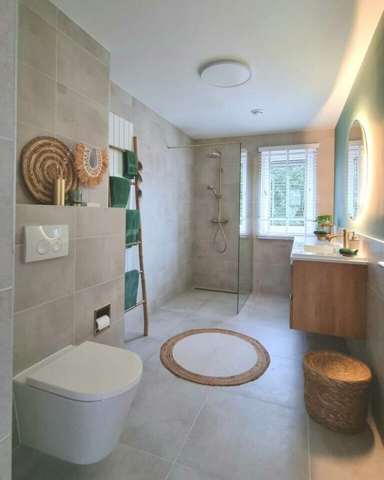 Chic and stylish bathroom design for small spaces