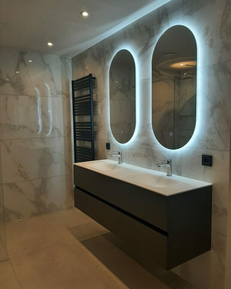 Modern minimalist bathroom design with double sinks