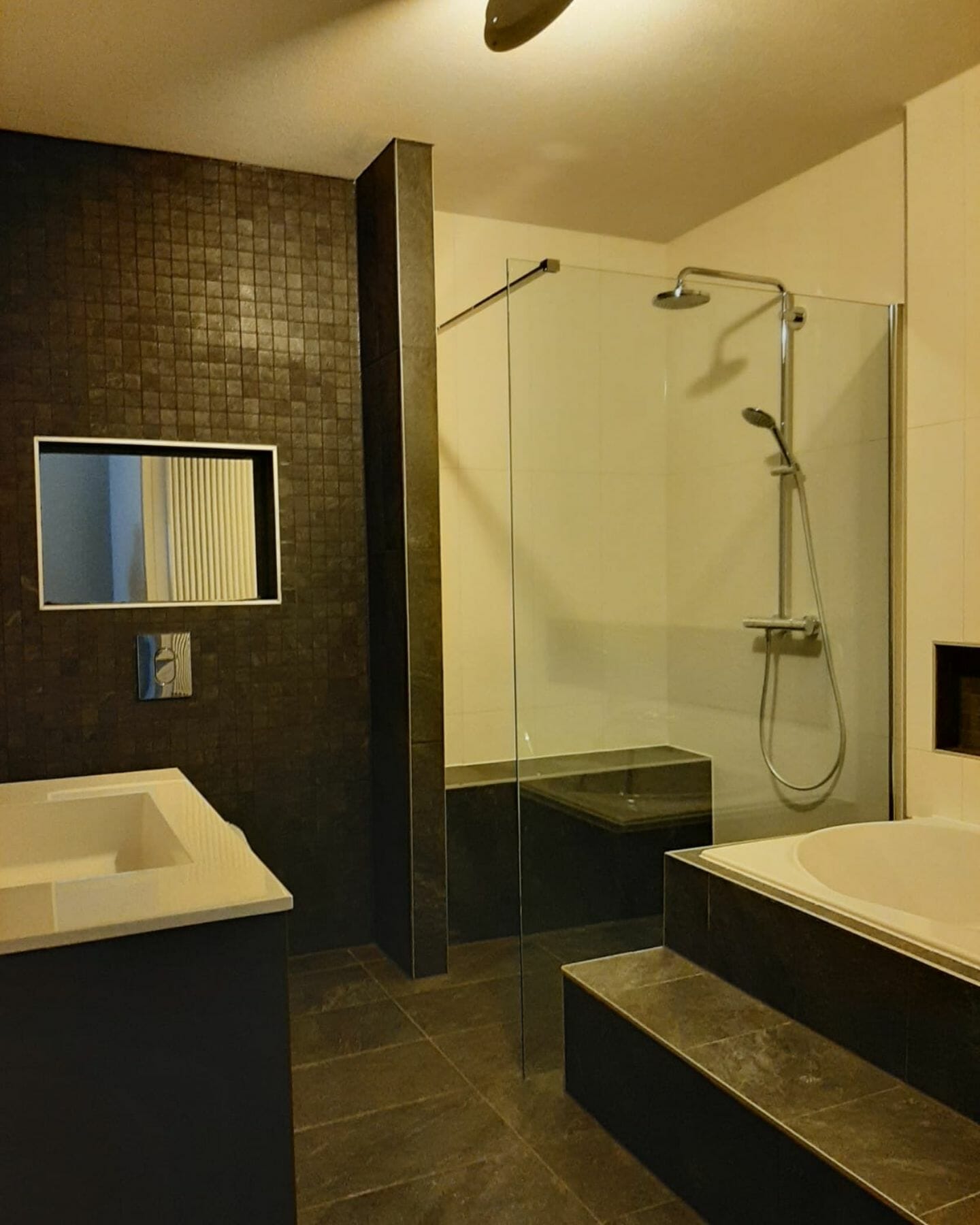 Immobilienmakler für Bad & Küche (155)