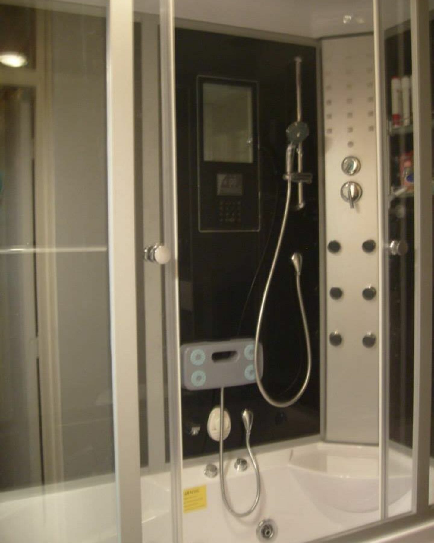 Immobilienmakler für Bad & Küche (318)