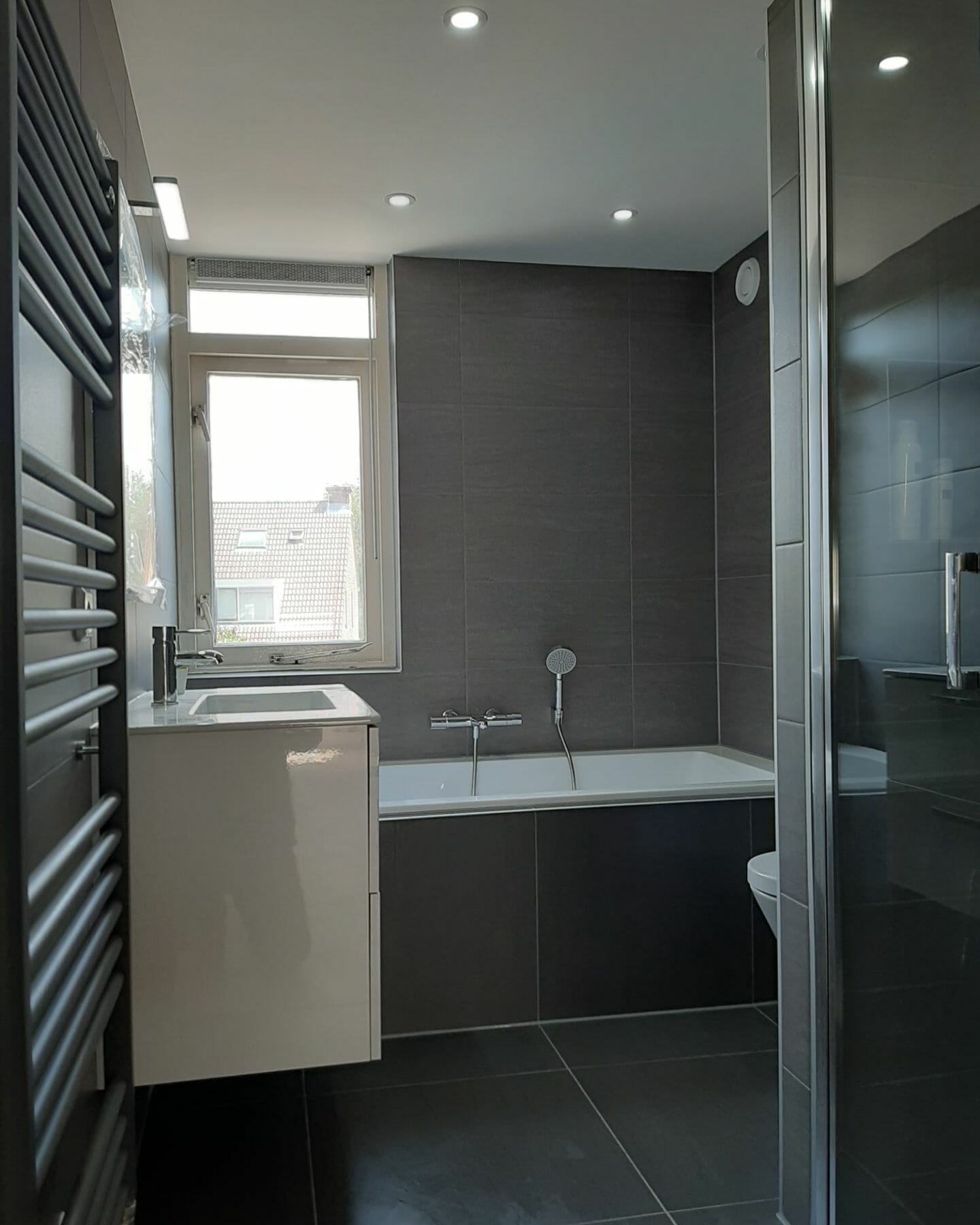 Immobilienmakler für Bad & Küche (502)
