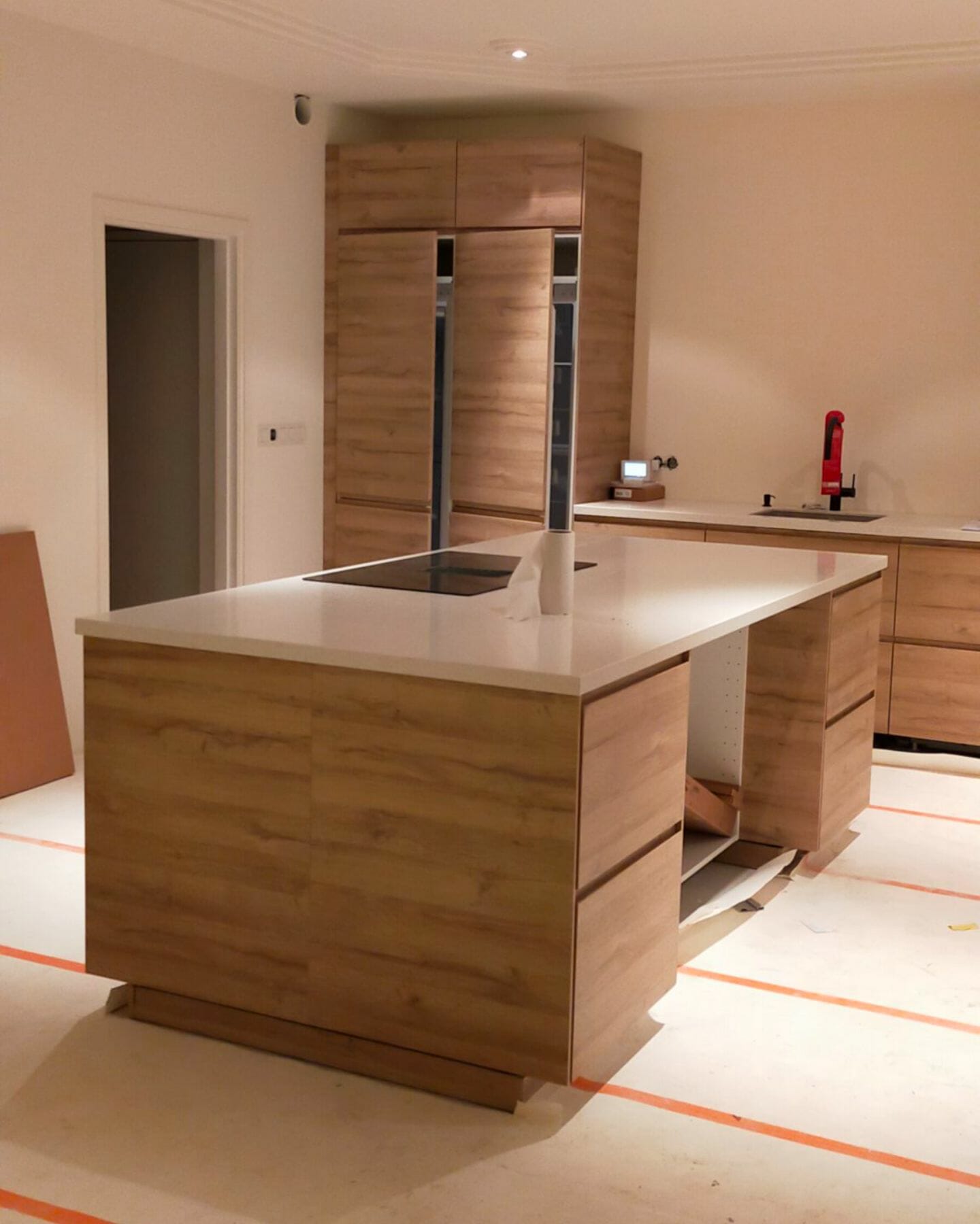 Holzoptik und skandinavisch inspiriertes Küchendesign