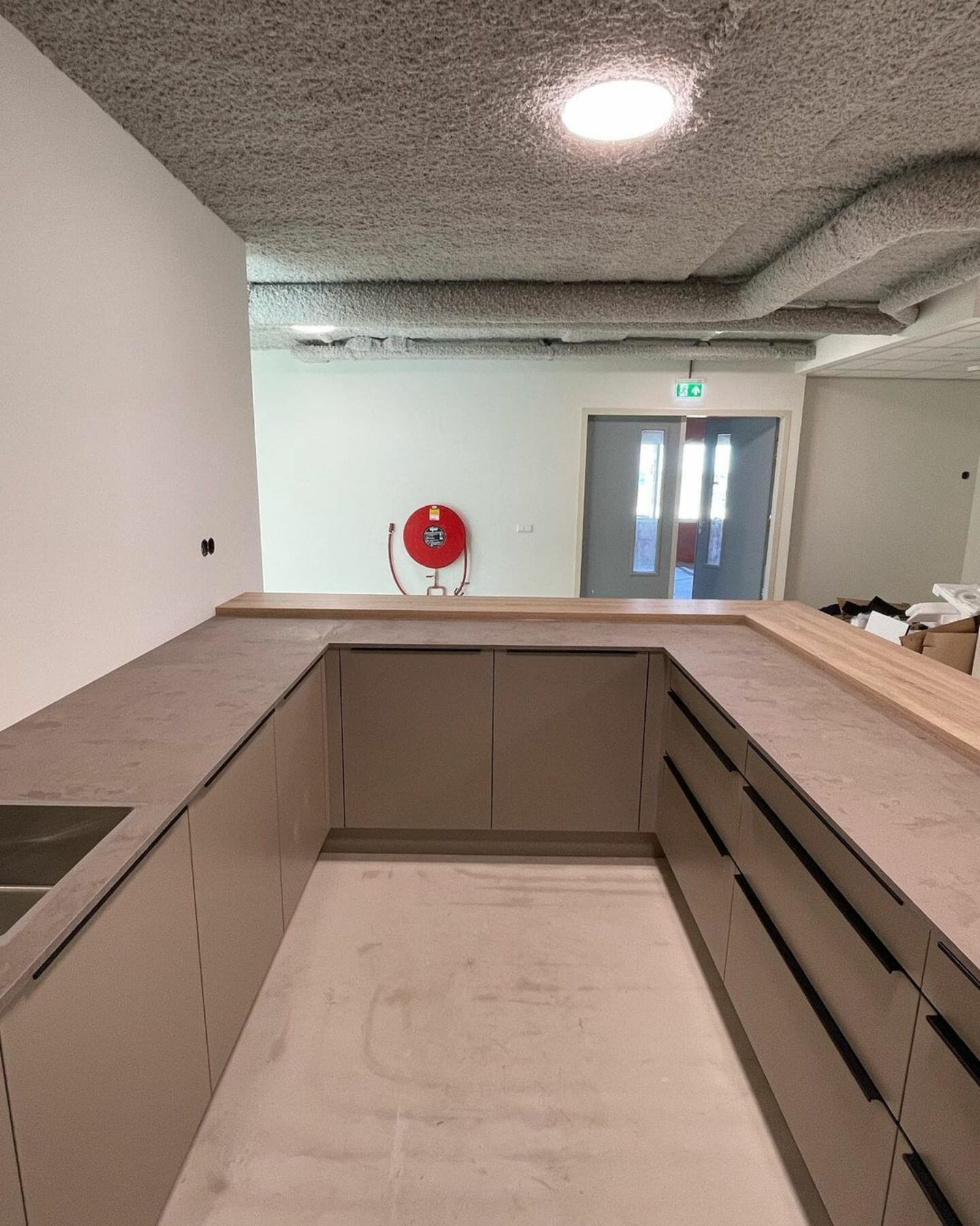 Installation und Renovierung von Küchenschränken