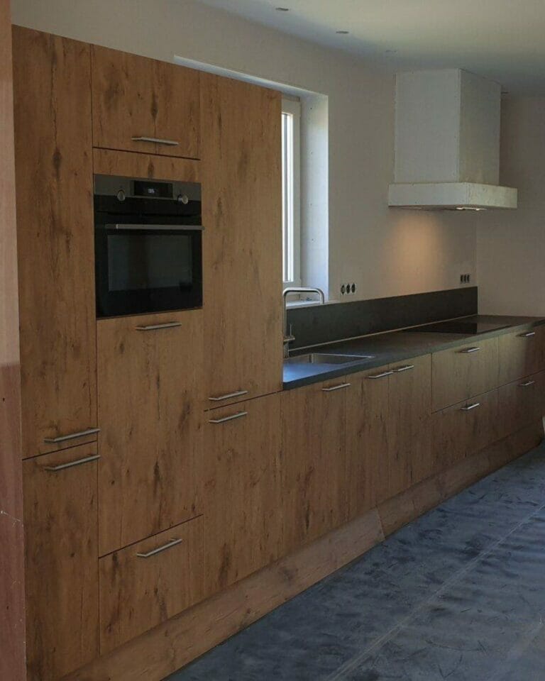 Kitchen design with wooden and industrial themes