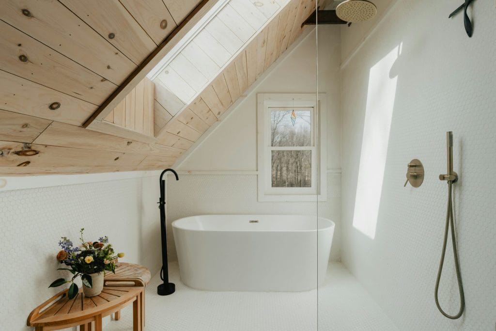 Modernes Badezimmer mit guten Sanitärkeramik