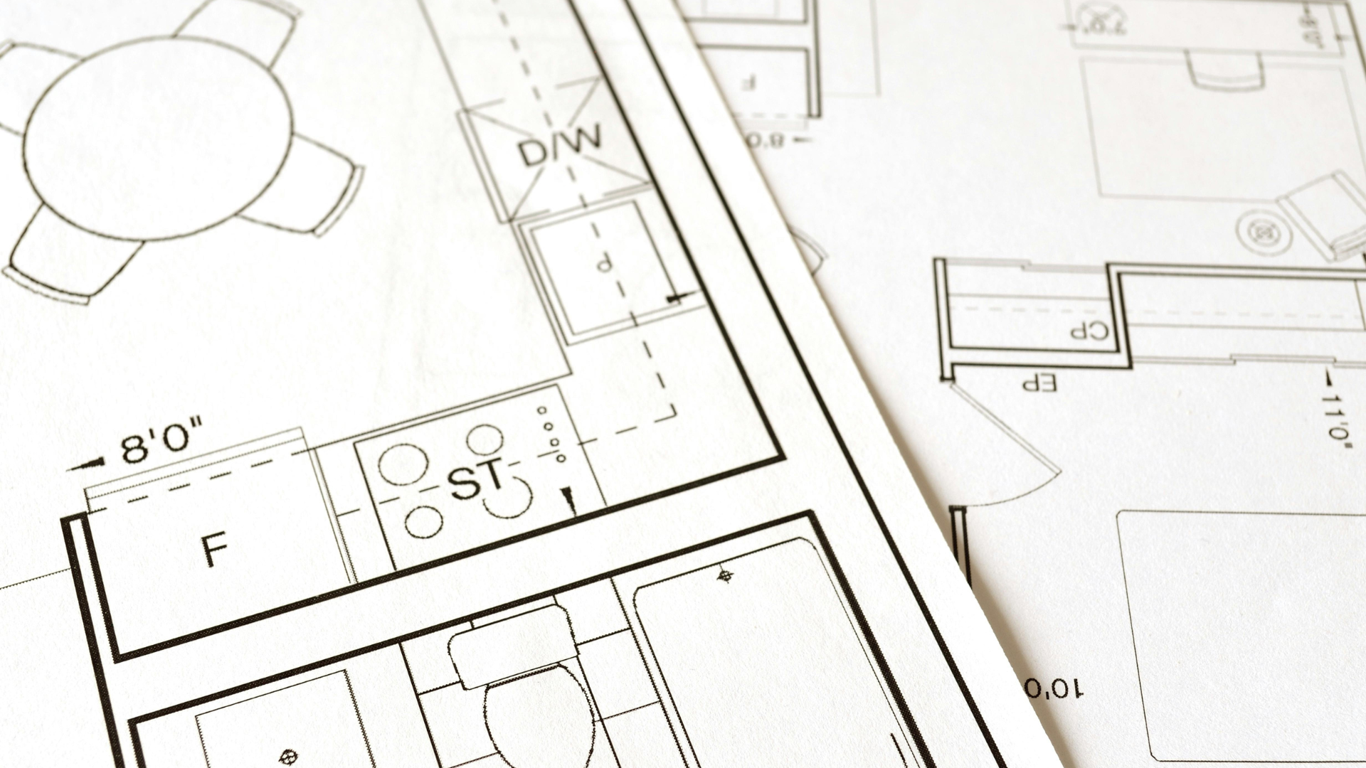 Nahaufnahme von architektonischen Grundrissen, die eine Küche und angrenzende Räume zeigen, mit entsprechenden Abmessungen und Annehmlichkeiten.