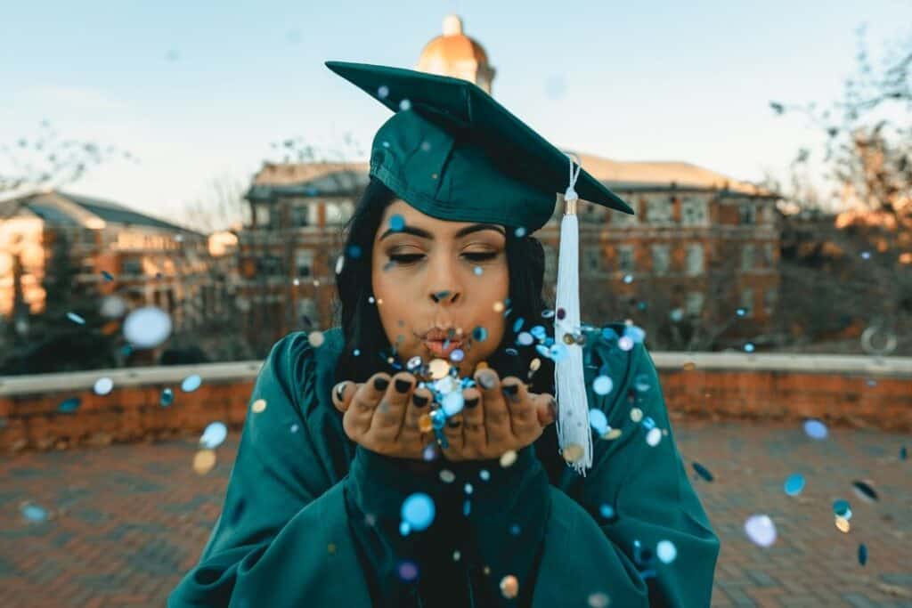 Image of Women in Engineering Scholarships: A Comprehensive Guide and The Top 20 Scholarships in the USA for Women in Engineering 
