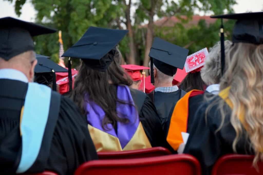 How to Get Into College with a Low GPA 7 Image of How to Get Into College with a Low GPA in the USA in 2025? A Comprehensive Guide