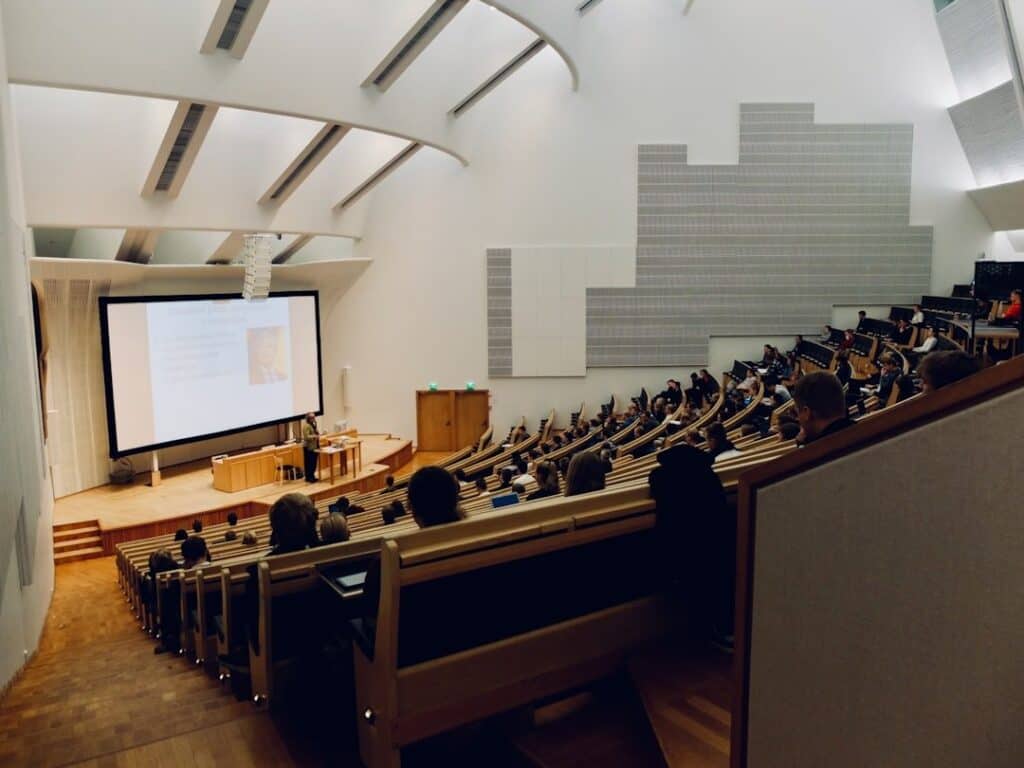 Best Fully Funded Scholarships for African Students in 2025: Guide, Top Tips and the Top 30 Fully Funded Scholarships for Africans in 2025