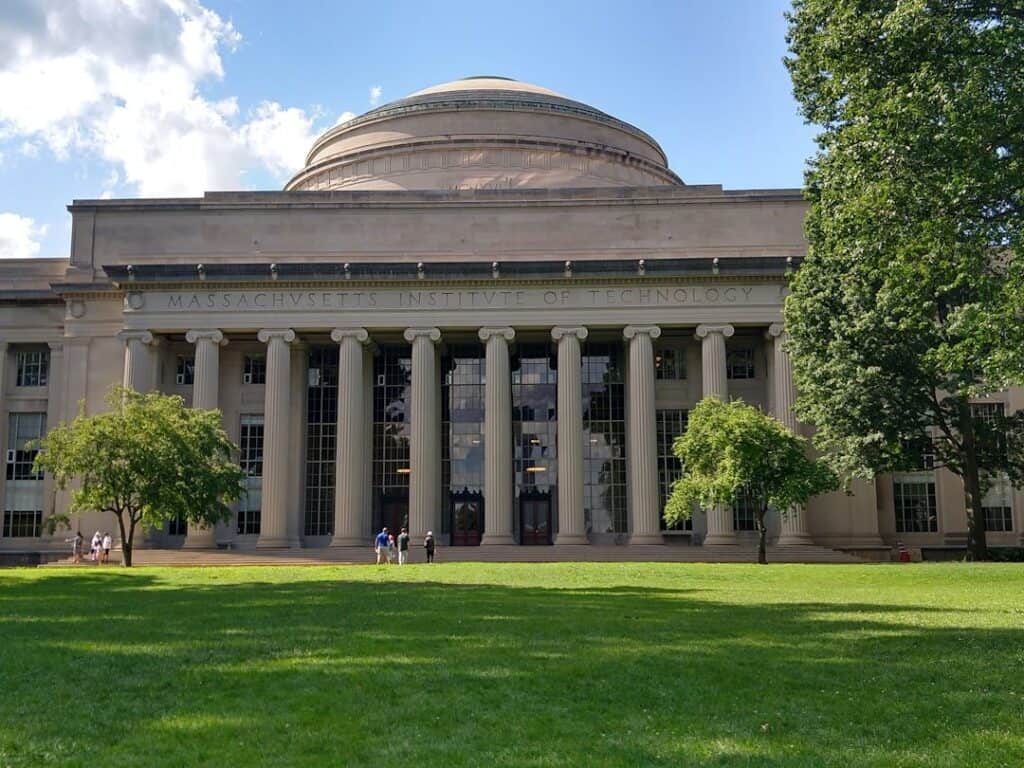 Top 15 Best Engineering Schools in the USA in 2025 - 2026 1 Top 15 Best Engineering Schools in the USA in 2024 -2025 and Scholarships