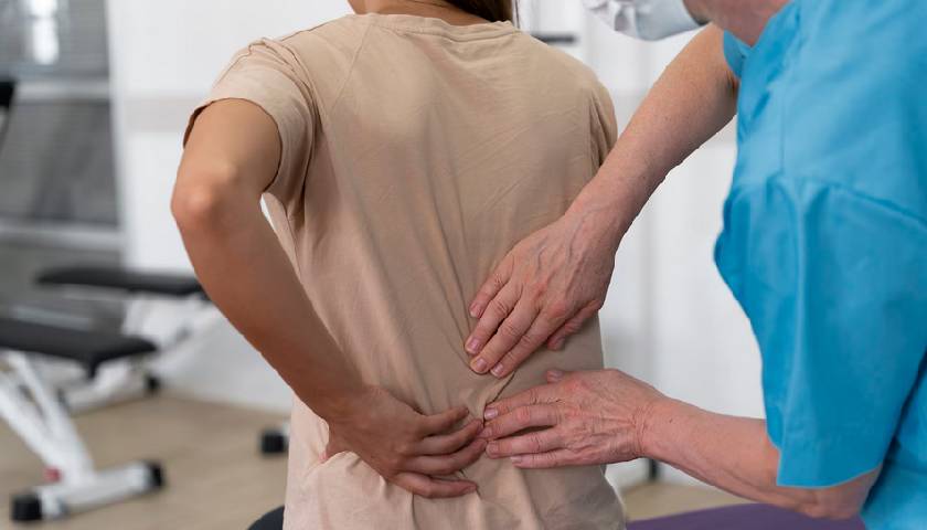 पीठ दर्द की समस्या का इलाज