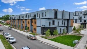 travis-haines-piloto-de-drones-de-alquiler-dron-vet-inmuebles-2do-ángulo