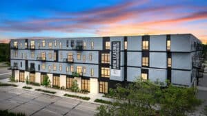 travis-haines-piloto-de-drones-de-alquiler-drones-vet-in-bienes raíces