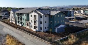 SMall_photo-1724789657