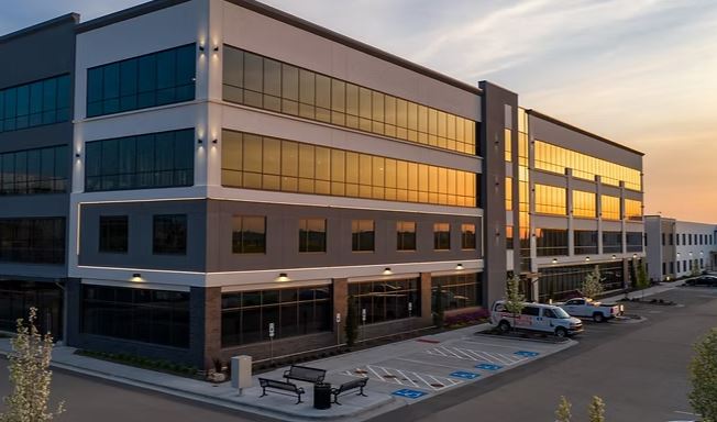 Vistas aéreas de bienes raíces comerciales