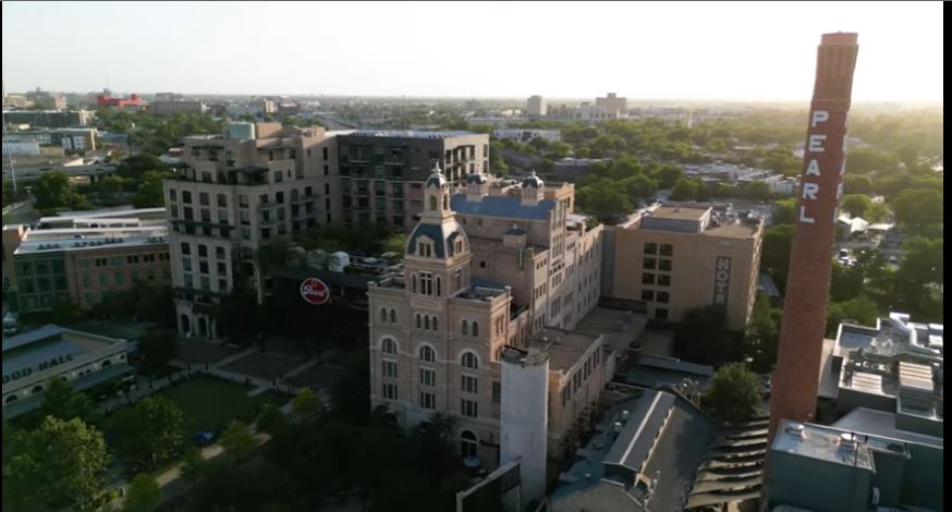 Imágenes aéreas 4K para su negocio en Kansas por AnDRONErson Aerial Imagery