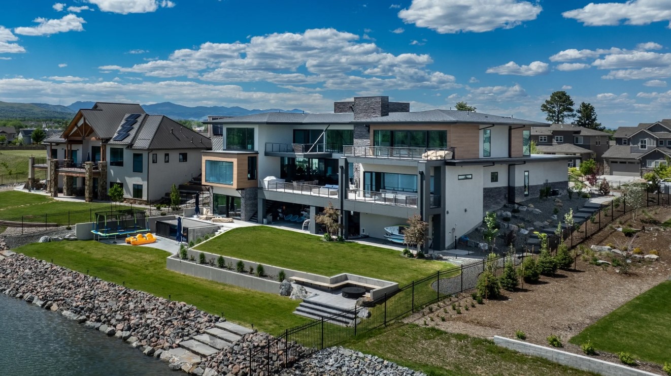 Imágenes aéreas cautivadoras desde todos los ángulos en Broomfield por Ground Control Visuals