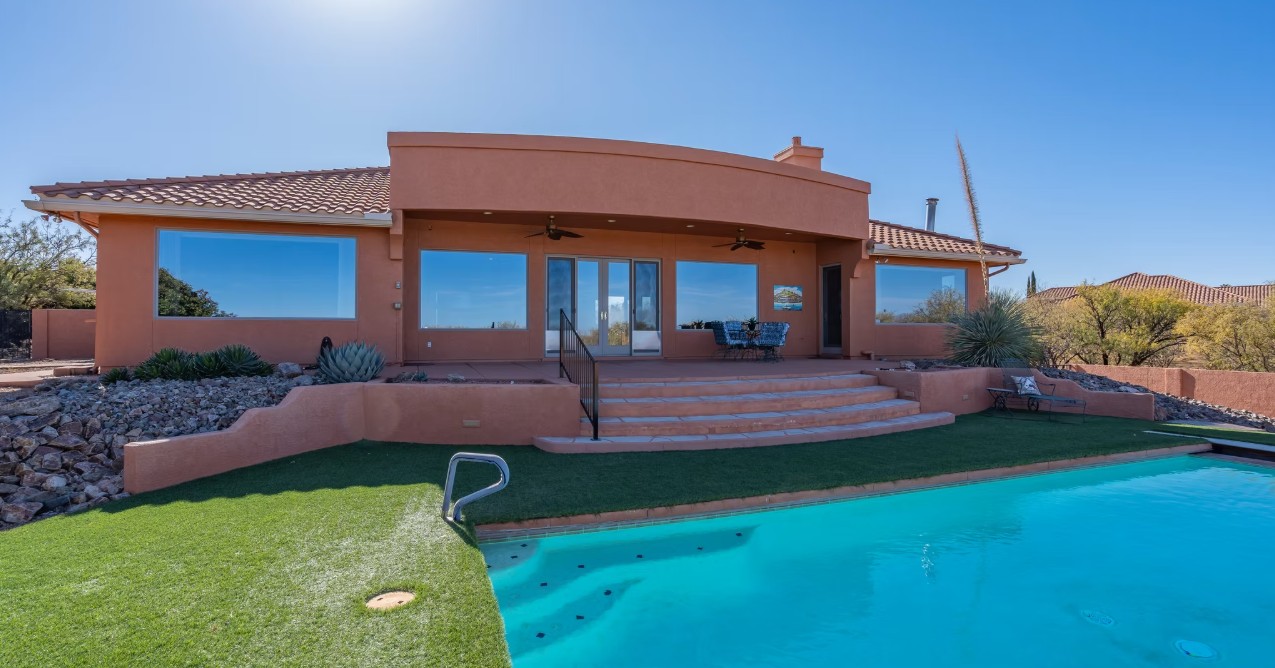 Bienes raíces comerciales, LLC