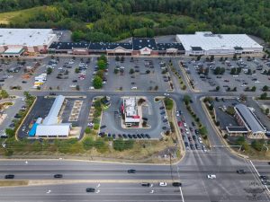 Impresionante vista aérea de una propiedad comercial