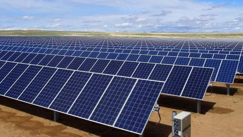 Drones y análisis térmico para inspecciones solares en Montana