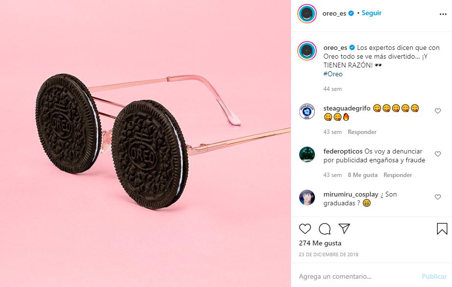 Oreo con gafas