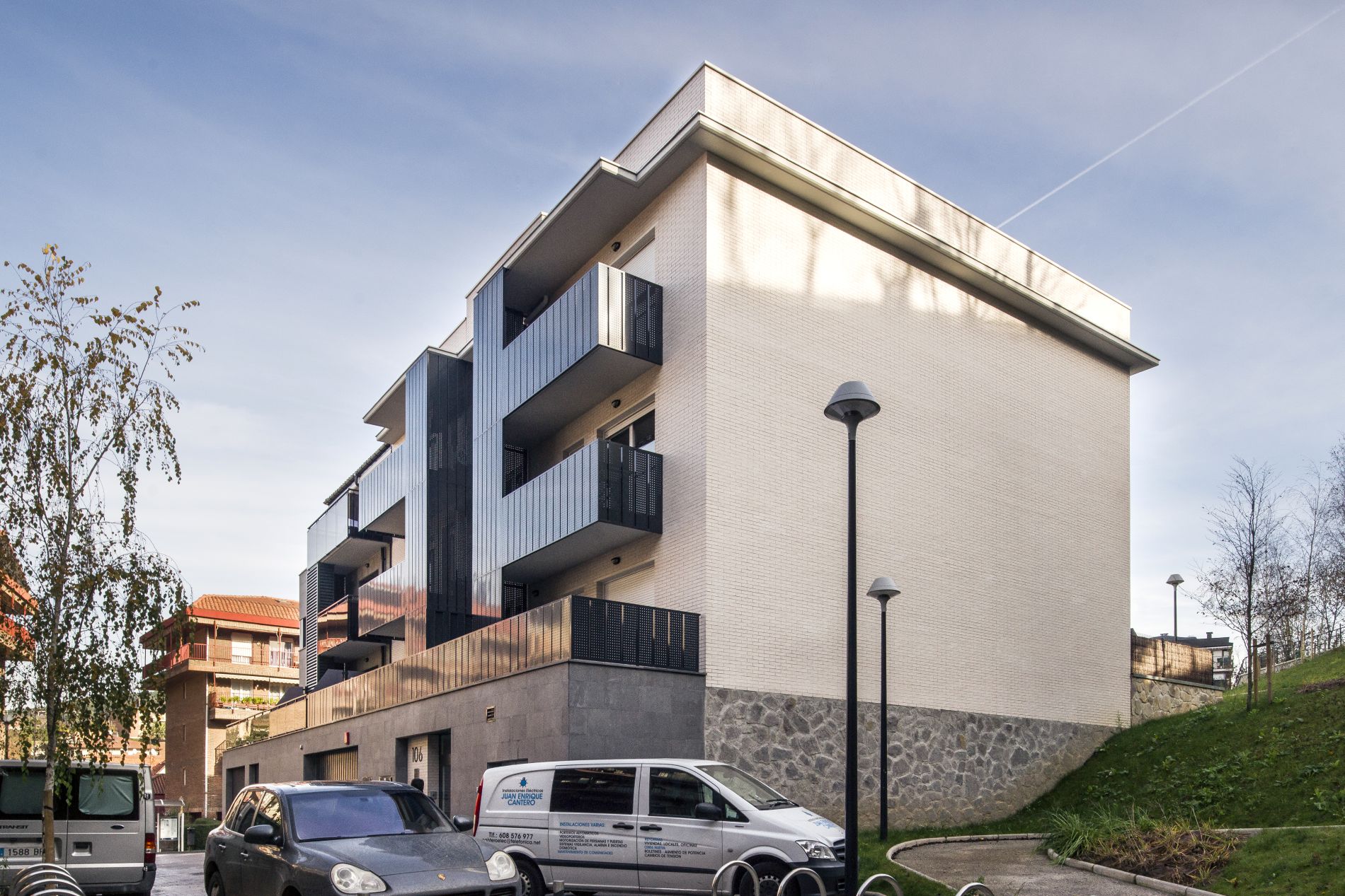 Fiark - 21 Etxebizitza libre eta 6 BOE Intxaurrondon 10