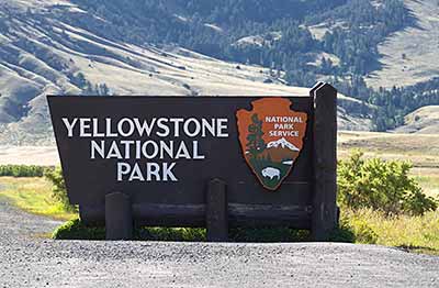 Holzschild mit, mit einer