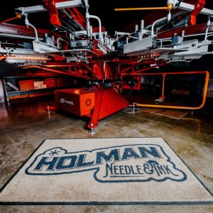 Máquina profesional de serigrafía en Holman Needle & Ink