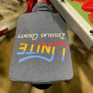 serigrafía personalizada-lawrence-ks-holman-needle-ink-photos-9