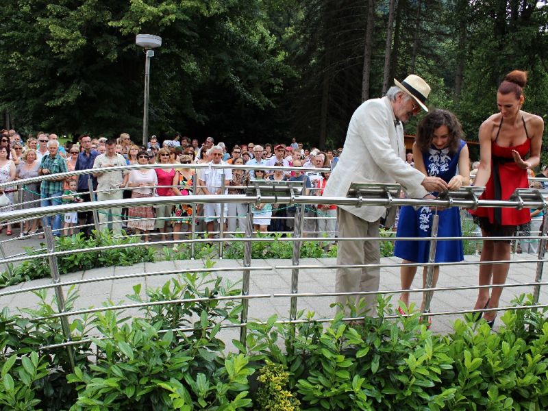 Slavnostní umístění pamětních desek slavných osobností