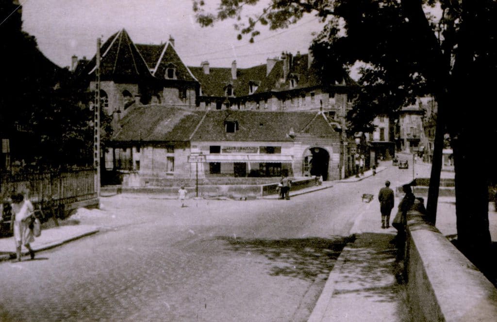 La ville, qui, tout de, nous ravi