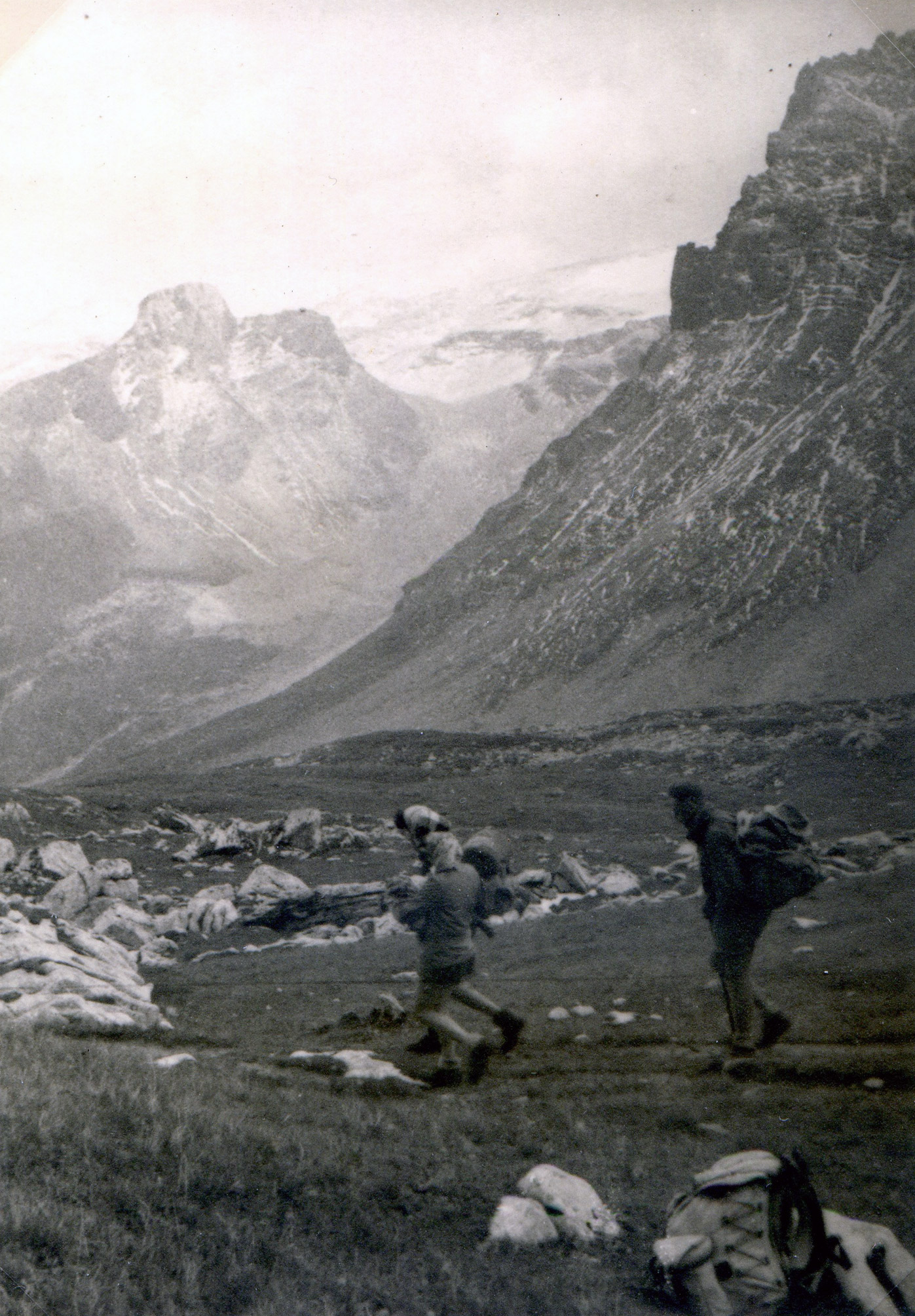 Puis la descente commence