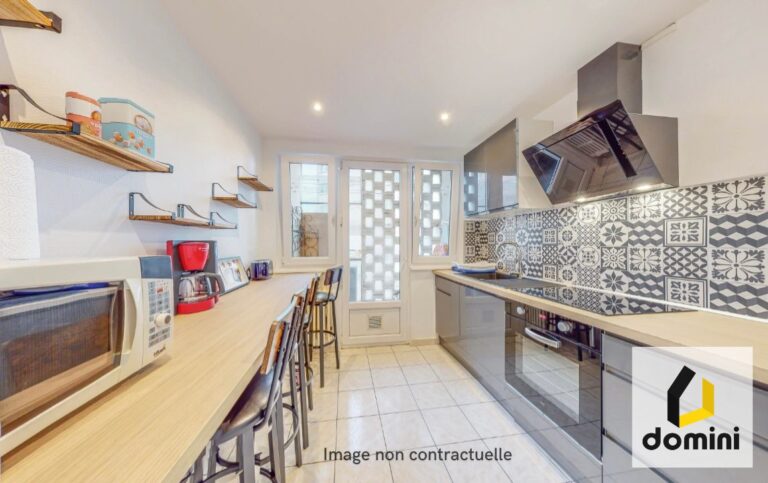 PLANTA ALTA - APARTAMENTO DE 3 HABITACIONES CON BALCÓN