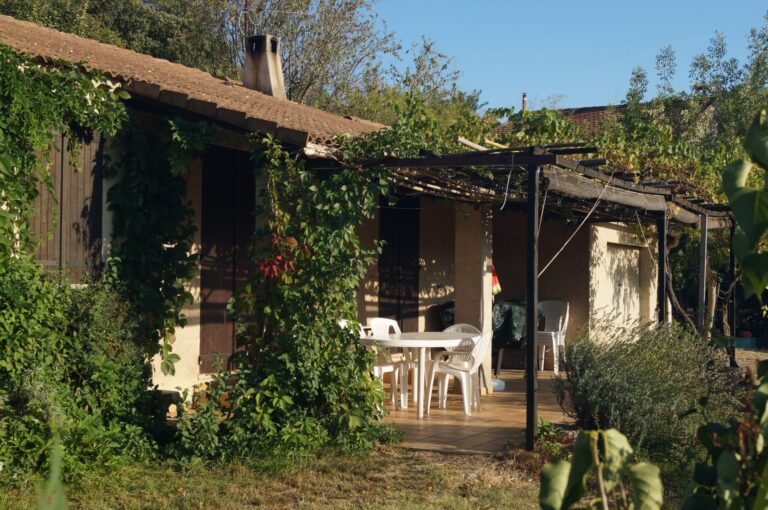 VILLA auf einer Ebene auf einem herrlichen Grundstück