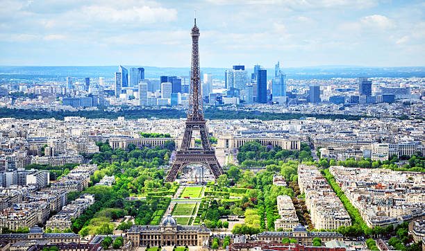 75015 PARIS : Appartement de 130 m² + 2 balcons Prix de vente 2.020.000 Euros