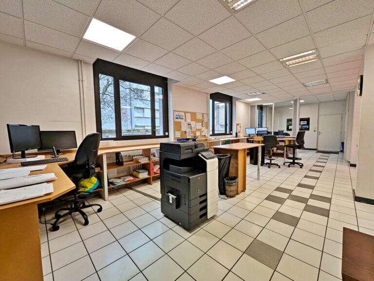 Bureaux lumineux de 100 m² – Transformables en appartement – secteur Valence Hugo / Chevandier