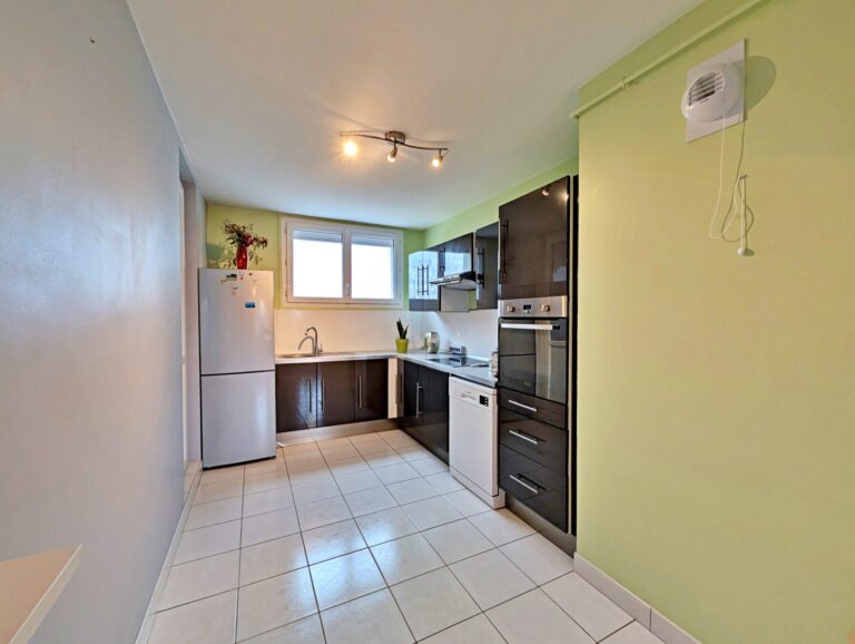 Appartement T5 – 91 m² – Balcon & Parking – Bourg-lès-Valence