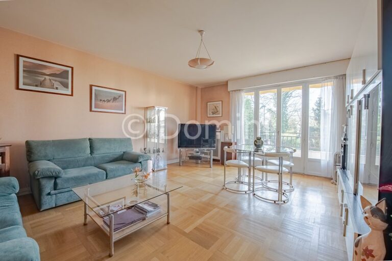 3 PIECES SPACIEUX AVEC BALCON