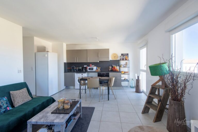 Appartement 3 pièces à Arles dans Résidence sécurisée