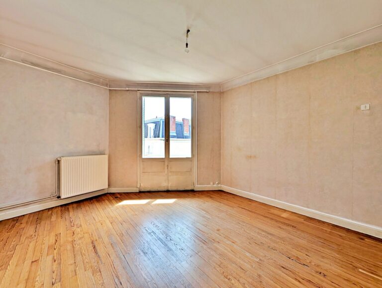 Apartment T3 59 m² near Place de la Paix