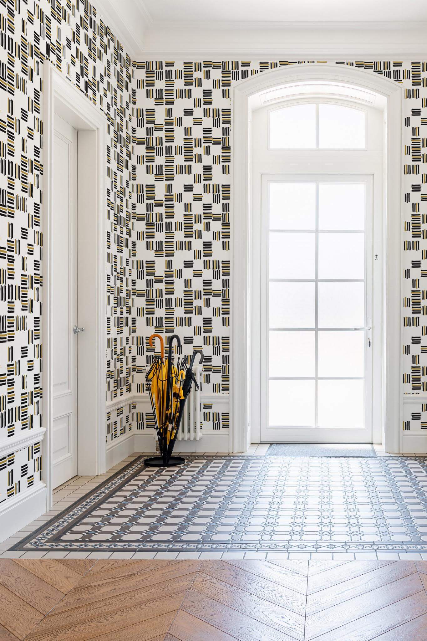 Black and brown stripes Wallpaper - Image 4