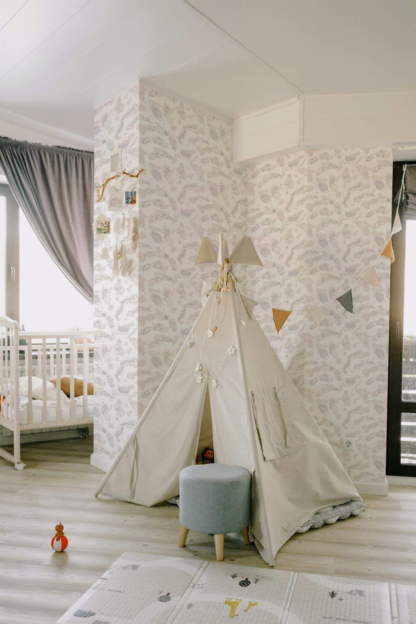 Beige boho leaf Wallpaper - Image 4