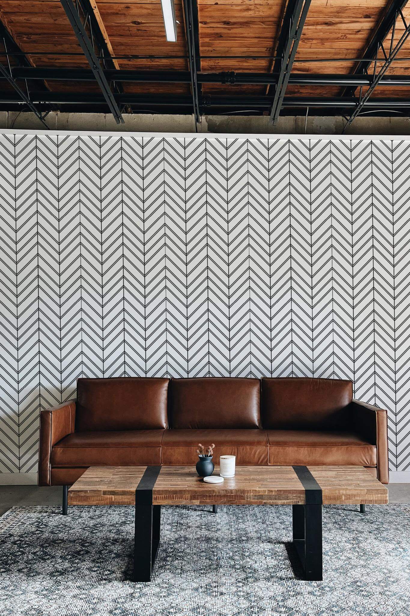 Chevron pattern Wallpaper - Image 4