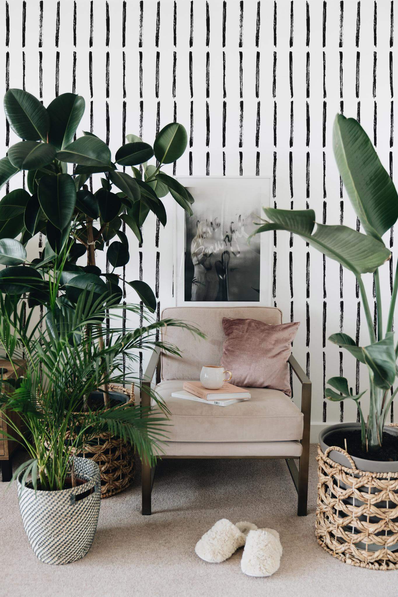 Vertical brush stroke Wallpaper - Image 4