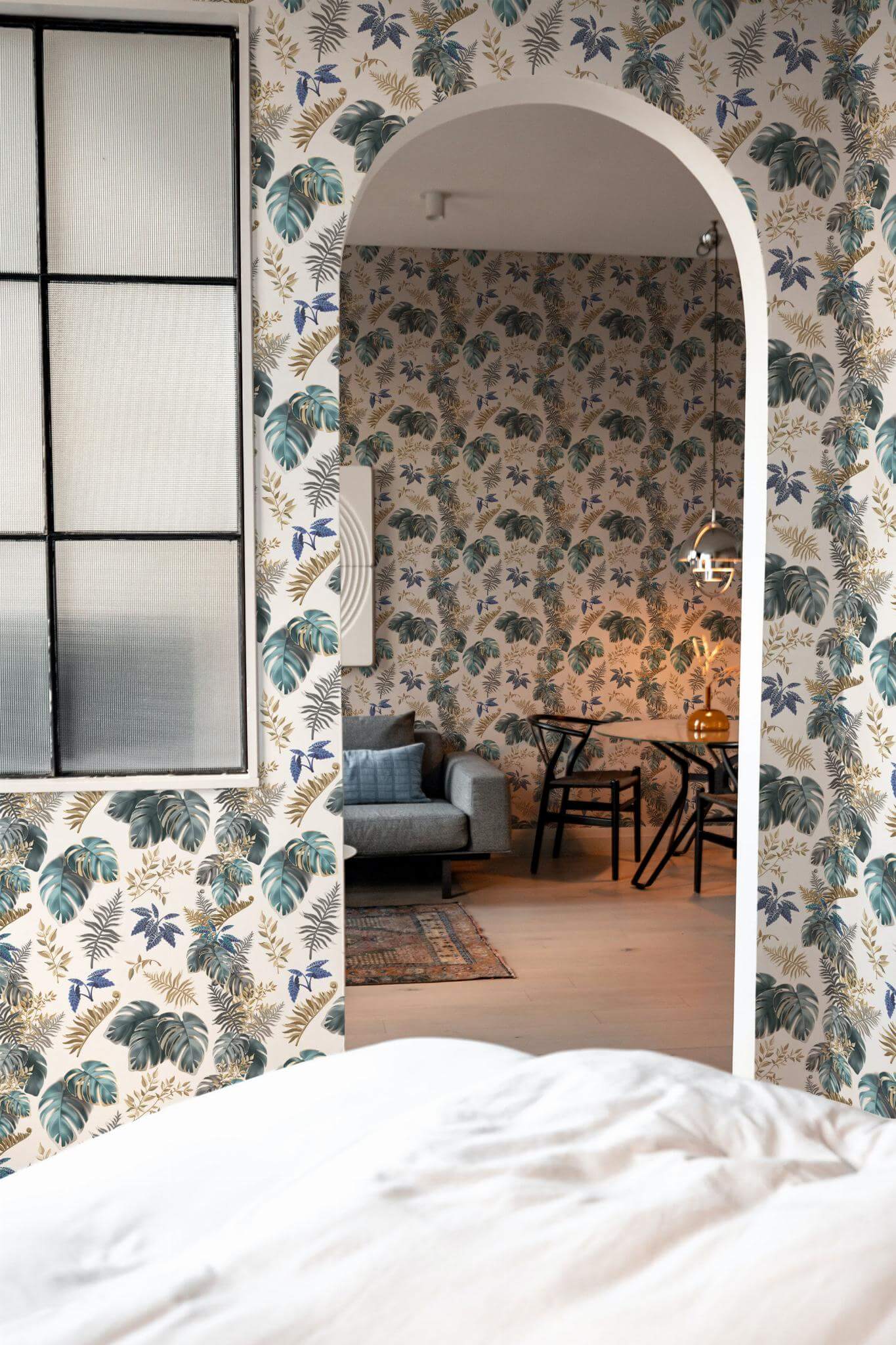 Lush tropical leaf Wallpaper - Image 3