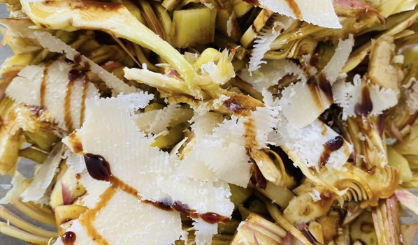 Aceto Balsamico with salad
