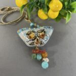 ciondolo siciliano di ceramica di Caltagirone dipinta a mano