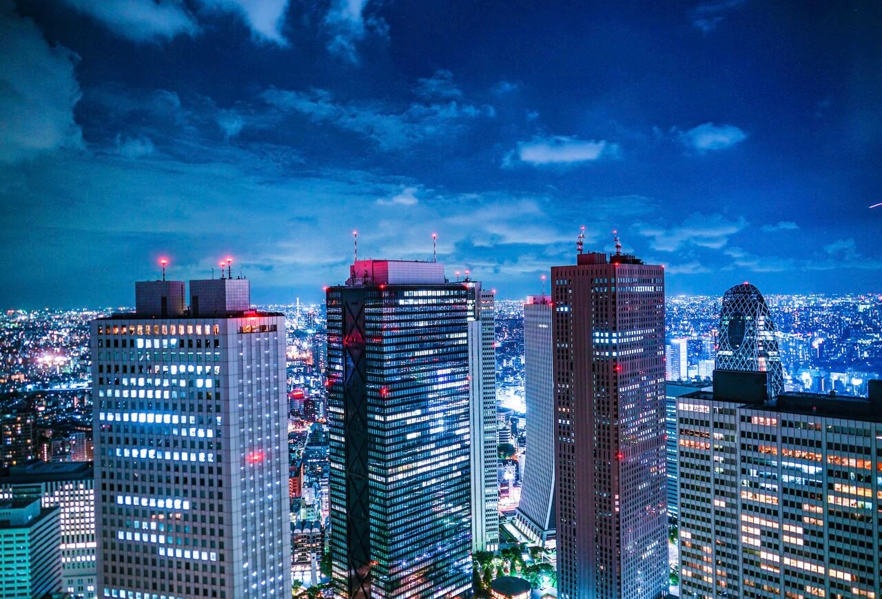 東京都新宿区・新宿センタービル街